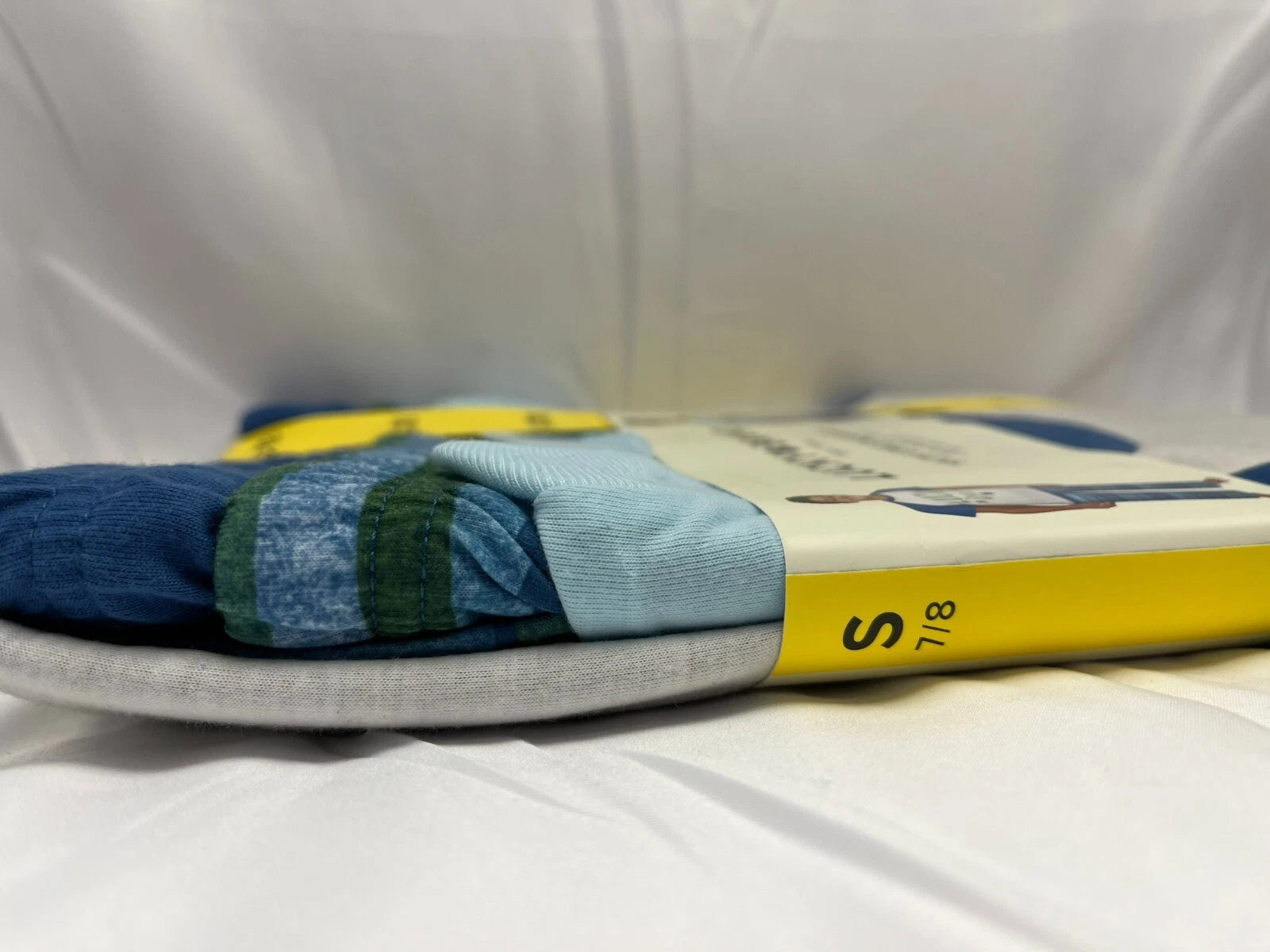 Lucky Brand Youth 4-Piece Pajama Set  Size  M(10/12)  Flam Resistant NWT